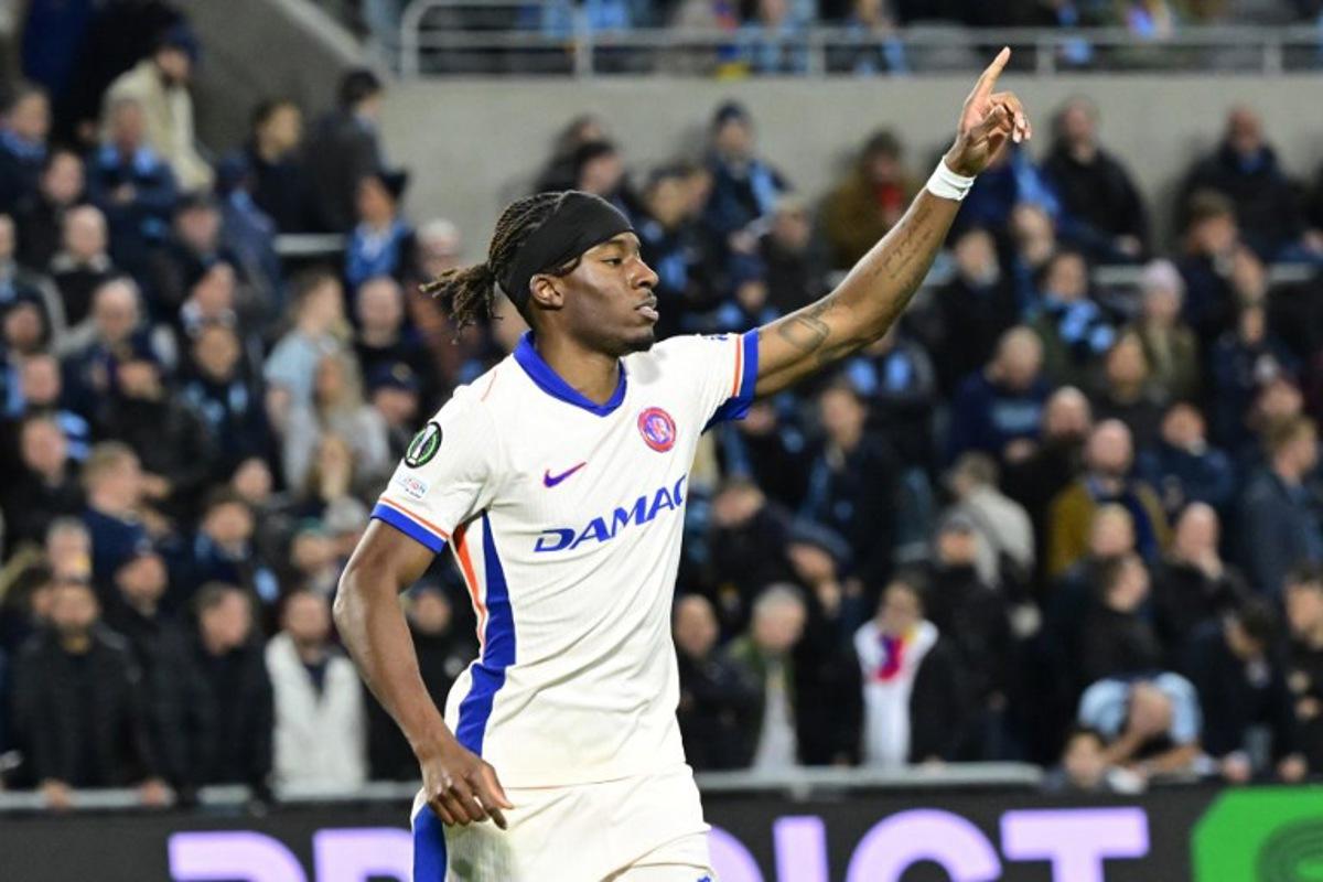 Chelsea's English midfielder #11 Noni Madueke celebrates after scoring the 0-2 goal during the UEFA Conference League semi-final football match Djurgardens IF vs Chelsea FC at the 3Arena in Stockholm, Sweden, on May 1, 2025,    Jonas EKSTROMER / TT NEWS AGENCY / AFP