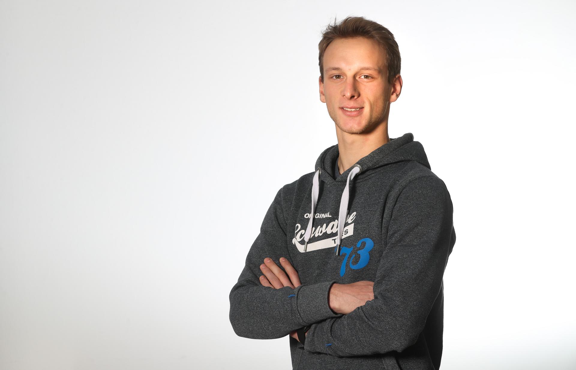 Martin Maes poses for the photographer at the presentation of sportswomen and -men with an elite sports contract of Adeps, the sports ministry of the Federation Wallonia - Brussels in on Tuesday 29 January 2019 in Brussels. BELGA PHOTO VIRGINIE LEFOUR