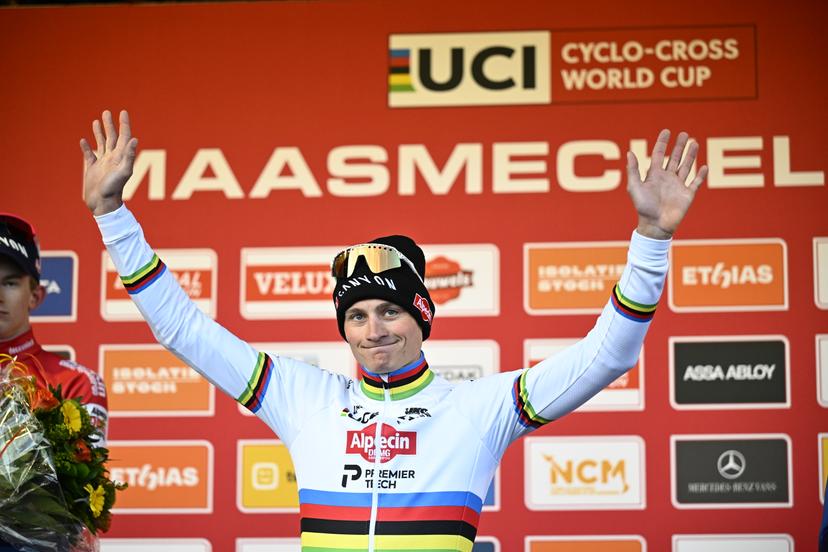 Dutch Mathieu Van Der Poel and pictured on the podium after winning the men's elite race at the World Cup cyclocross cycling event in Maasmechelen, Belgium, stage 11 (out of 12) of the UCI World Cup cyclocross competition, Saturday 24 January 2026. BELGA PHOTO JASPER JACOBS