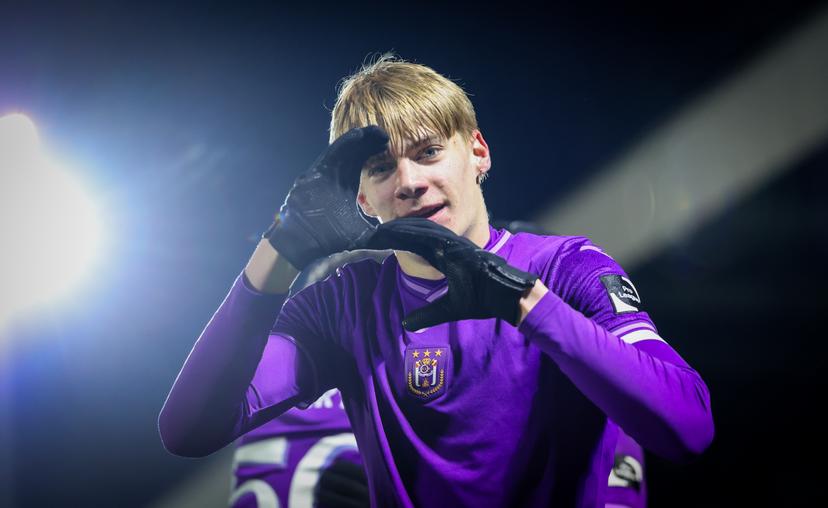 RSCA Futures' Nathan De Cat celebrates after scoring during a soccer match between RSCA Futures and RFC Liege, in Deinze, on day 24 of the 2024-2025 'Challenger Pro League' 1B second division of the Belgian championship, Saturday 01 March 2025. BELGA PHOTO VIRGINIE LEFOUR