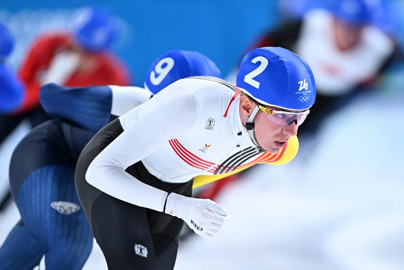 Belgian speed skater Bart Swings pictured in action during the semifinals of the mass start men Speed Skating at the Milano Cortina 2026 Olympic Winter Games, on Saturday 21 February 2026 in Milan, Italy. The XXV Winter Olympics take place from 6 to 22 February 2026 in Italy. BELGA PHOTO JASPER JACOBS