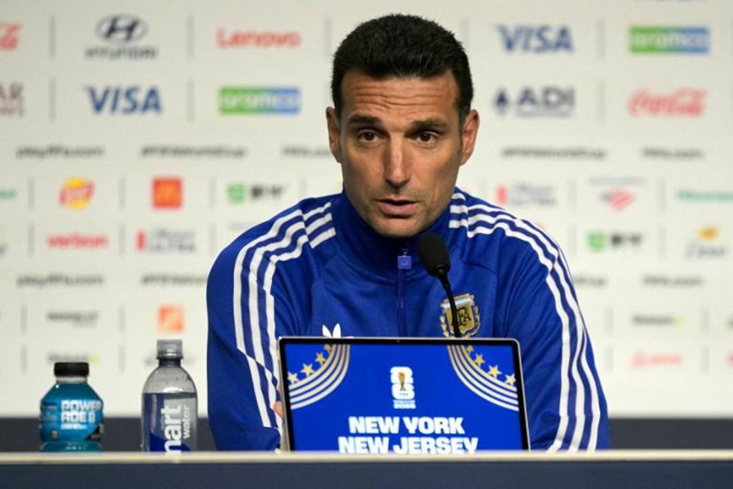 Argentina's head coach Lionel Scaloni gives a press conference at the Javits Center in New York on July 17, 2026, two days ahead of the 2026 World Cup football tournament final match between Spain and Argentina.   JUAN MABROMATA / AFP