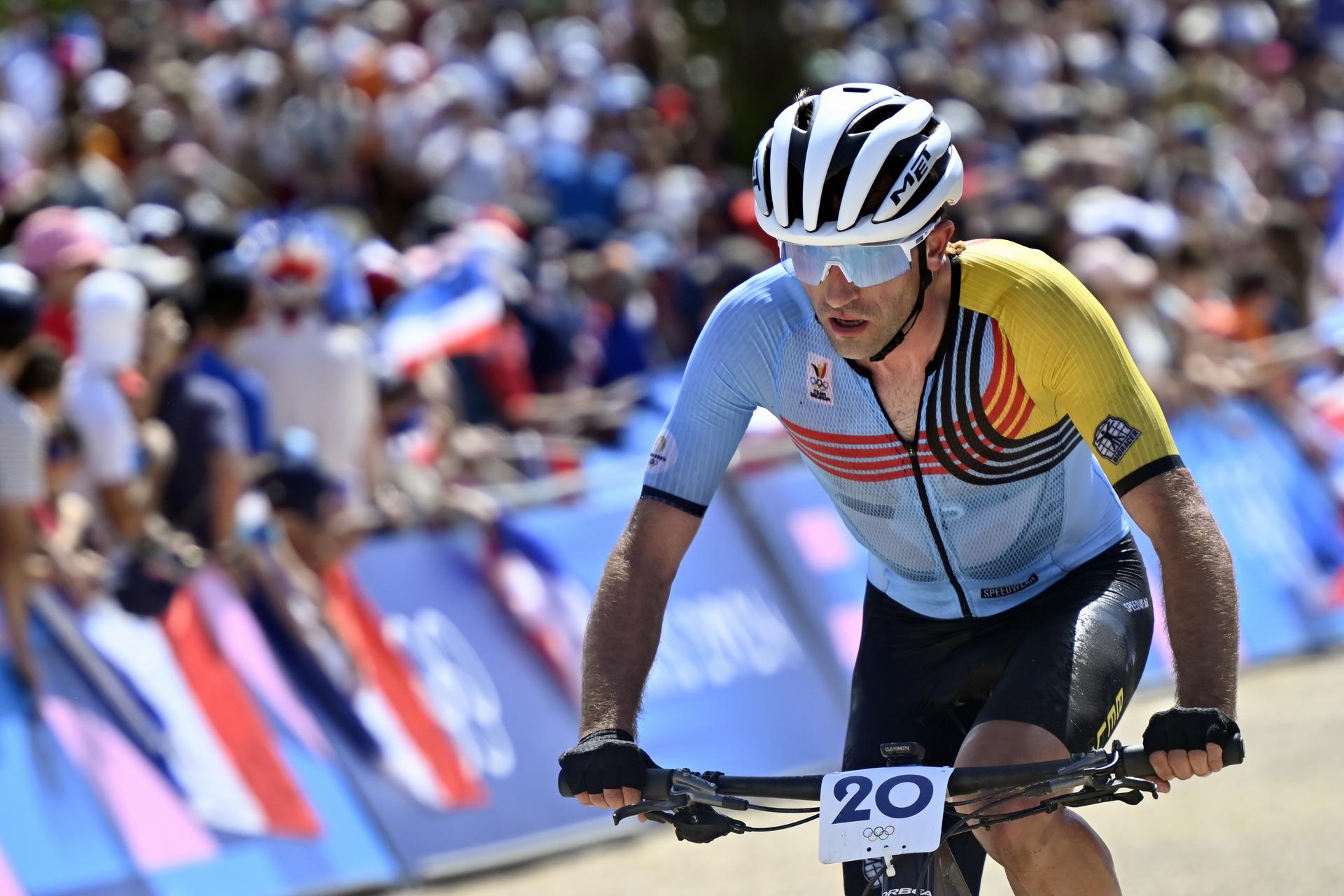 Belgian Pierre De Froidmont pictured in action during the men's cross-country mountain bike cycling race at the Paris 2024 Olympic Games, at the Colline d'Elancourt climb near Paris, France on Monday 29 July 2024. The Games of the XXXIII Olympiad are taking place in Paris from 26 July to 11 August. The Belgian delegation counts 165 athletes competing in 21 sports. BELGA PHOTO DIRK WAEM
