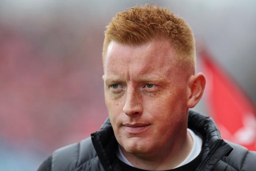 Lens' Belgian head coach Will Still looks on ahead of the French L1 football match between Stade Brestois 29 (Brest) and RC Lens at Stade Francis-Le Ble in Brest, western France on April 20, 2025.  Fred TANNEAU / AFP