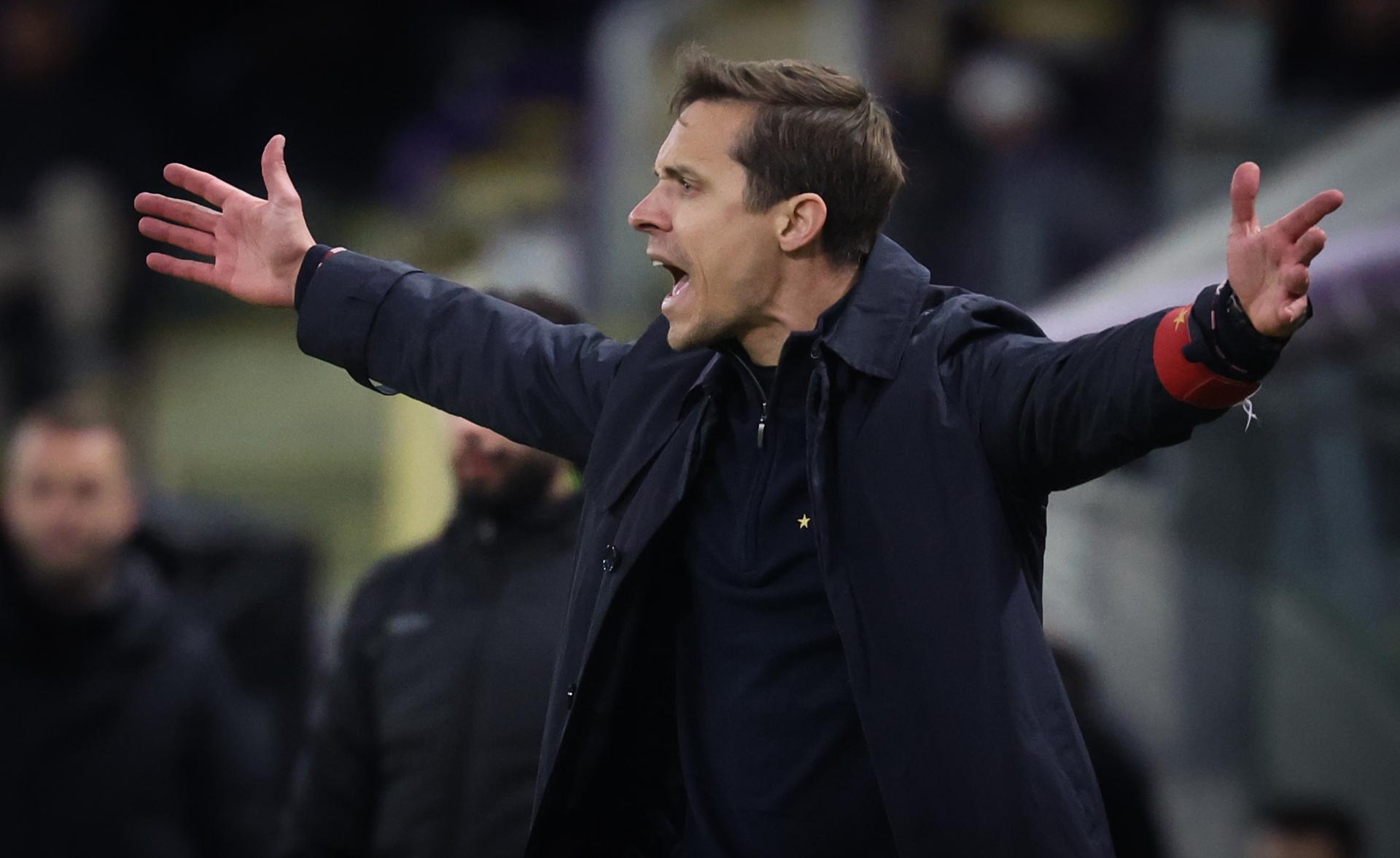 Anderlecht's head coach David Hubert gestures during a soccer match between RSC Anderlecht and Cercle Brugge, Sunday 16 March 2025 in Brussels, on day 30 of the 2024-2025 season of the 'Jupiler Pro League' first division of the Belgian championship. BELGA PHOTO VIRGINIE LEFOUR