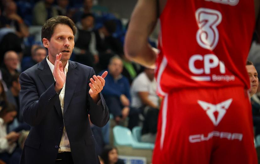 Spirou's head coach Sam Rotsaert gestures during a basketball match between Mons-Hainaut and Spirou Charleroi, Wednesday 06 May 2026 in Mons, on day 33/34 of the 'BNXT League' Belgian/Dutch first division basketball championships. BELGA PHOTO VIRGINIE LEFOUR