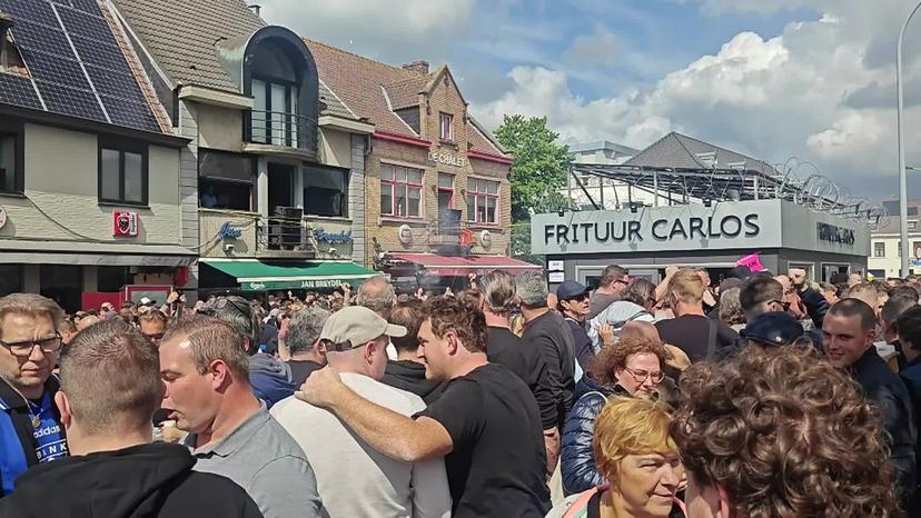 Video showing 00:00:00:00 - 00:00:58:09 Video inserts regarding the Belga article "Supporters verzamelen aan de Platse in Brugge voor slotspeeldag", showing Club Brugge supporters gathering at De Platse in Brugge, on Sunday 25 May 2025, to follow this evening's decisive match between Club Brugge and Antwerp. BELGA VIDEO MAAIKE TIJSSENS
