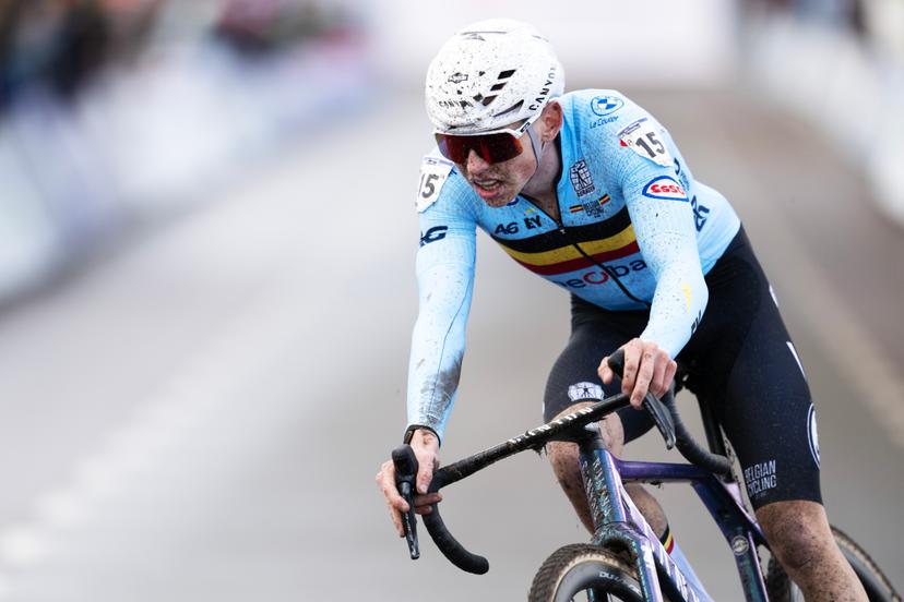 Belgian Aaron Dockx pictured in action during the U23 men race at the UCI Cyclocross World Championships, on Saturday 31 January 2026, in Hulst, The Netherlands. BELGA PHOTO DAVID PINTENS