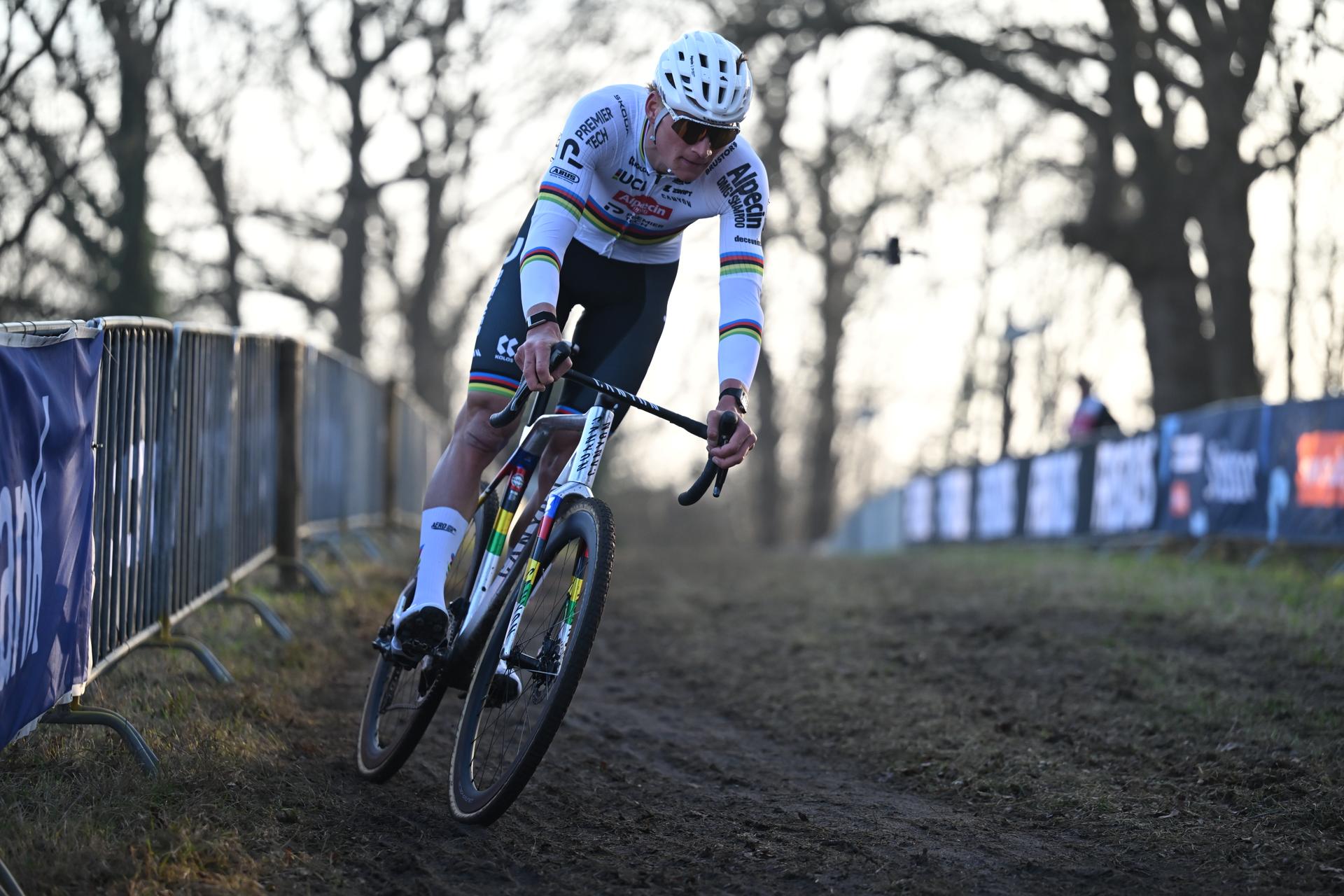 Dutch Mathieu Van Der Poel pictured in action during the men's elite race at the World Cup cyclocross cycling event in Hoogerheide, Netherlands, stage 12 (out of 12) of the UCI World Cup cyclocross competition, Sunday 25 January 2026. BELGA PHOTO LUC CLAESSEN