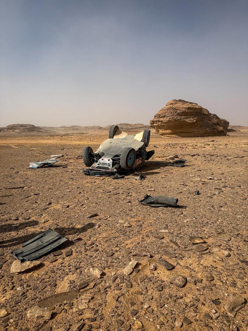 ATTENTION EDITORS - HAND OUT PICTURES - EDITORIAL USE ONLY - MANDATORY CREDIT: 'GREGOIRE MUNSTER'  Hand out picture released by Eric Dupain shows the crash of Jourdan Serderidis and Gregoire Munster during stage 3 of the 2026 Dakar rally race in Al-Ula, Saudi Arabia on Tuesday 06 January 2026.  *** Belga and Belga Editorial Board decline all responsibility regarding the content of this picture. *** PHOTO HAND OUT - GREGOIRE MUNSTER