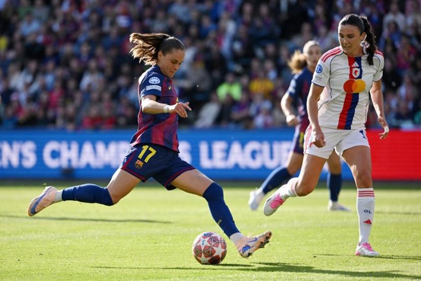 Barcelona's Polish forward #17 Ewa Pajor shoots but fails to score during the UEFA Women's Champions League final football match between FC Barcelona and Olympique Lyonnais (OL) at the Ullevaal Stadium in Oslo, Norway on May 23, 2026.  Jonathan Nackstrand / AFP
