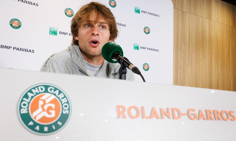 Belgian Zizou Bergs pictured during a press conference at the Roland Garros French Open tennis tournament, in Paris, France, Friday 23 May 2025. The Roland Garros Grand Slam takes place from 24 May to 8 June 2025. BELGA PHOTO BENOIT DOPPAGNE