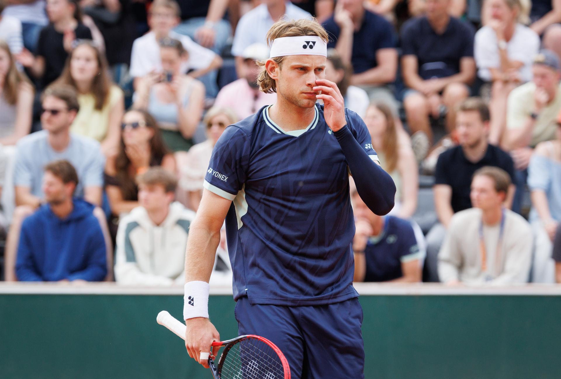 Belgian Zizou Bergs pictured during a doubles tennis match between Belgian-Dutch Pair Bergs-De Jong and Portuguese-French pair Borges-Rinderknech, in the first round of the men's doubles at the Roland Garros Grand Slam tennis tournament, Thursday 29 May 2025 in Paris, France. The 2025 edition of Roland Garros takes place from May 24th to June 8th 2025. BELGA PHOTO BENOIT DOPPAGNE