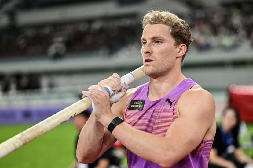 Belgium's Ben Broeders competes in the men's pole vault event during the Shanghai/Keqiao Diamond League athletics meeting in Keqiao, Shaoxing in China's eastern Zhejiang province on May 3, 2025.  Pedro PARDO / AFP