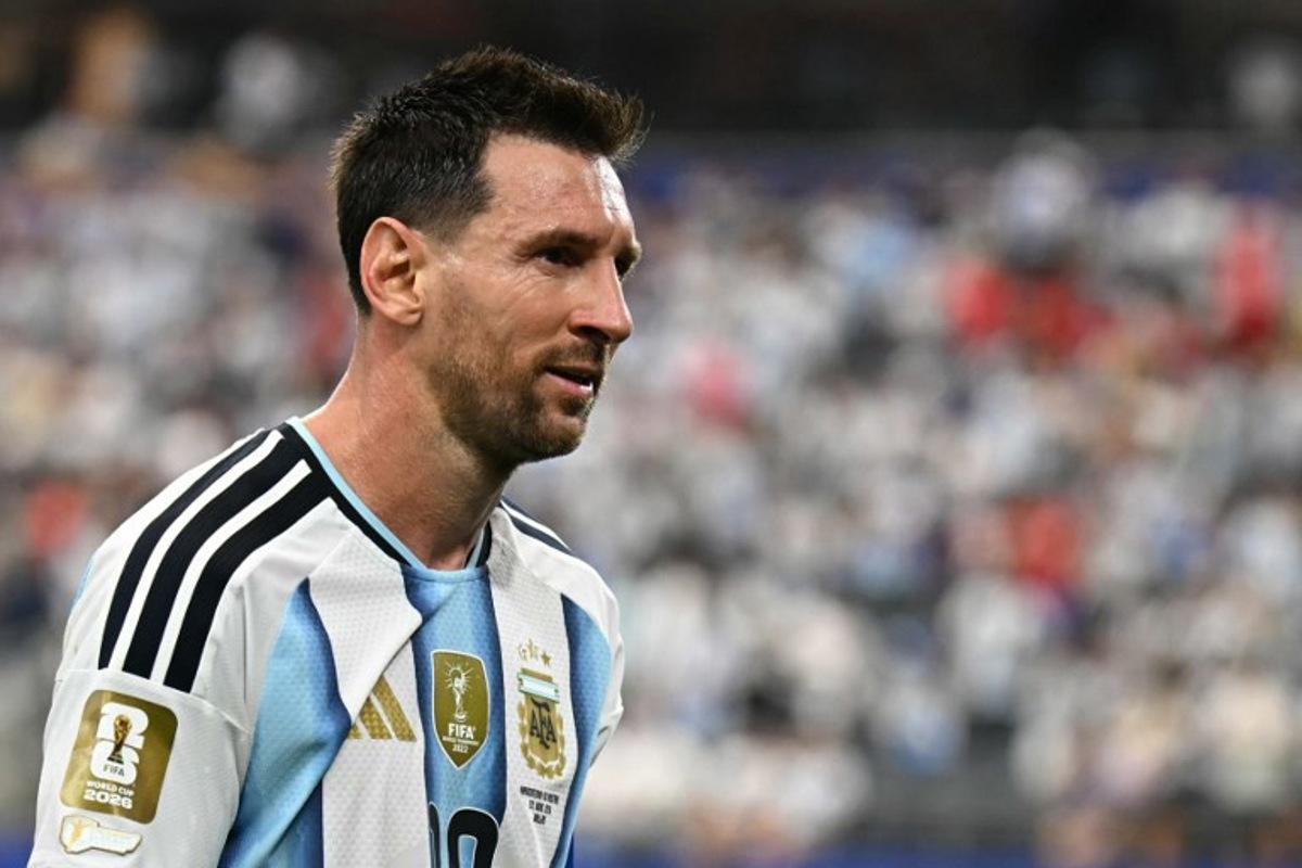 Argentina's forward #10 Lionel Messi walks off at half-time  during the 2026 World Cup Group J football match between Argentina and Austria at the Dallas Stadium in Arlington on June 22, 2026.   Paul ELLIS / AFP