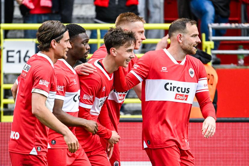 Antwerp's Xander Dierckx celebrates after scoring during a soccer match between Royal Antwerp FC and Oud-Heverlee Leuven, Saturday 18 April 2026 in Antwerp, on the third day of the Europe Play-offs (PO3) of the 2025-2026 'Jupiler Pro League' first division of the Belgian championship. BELGA PHOTO TOM GOYVAERTS