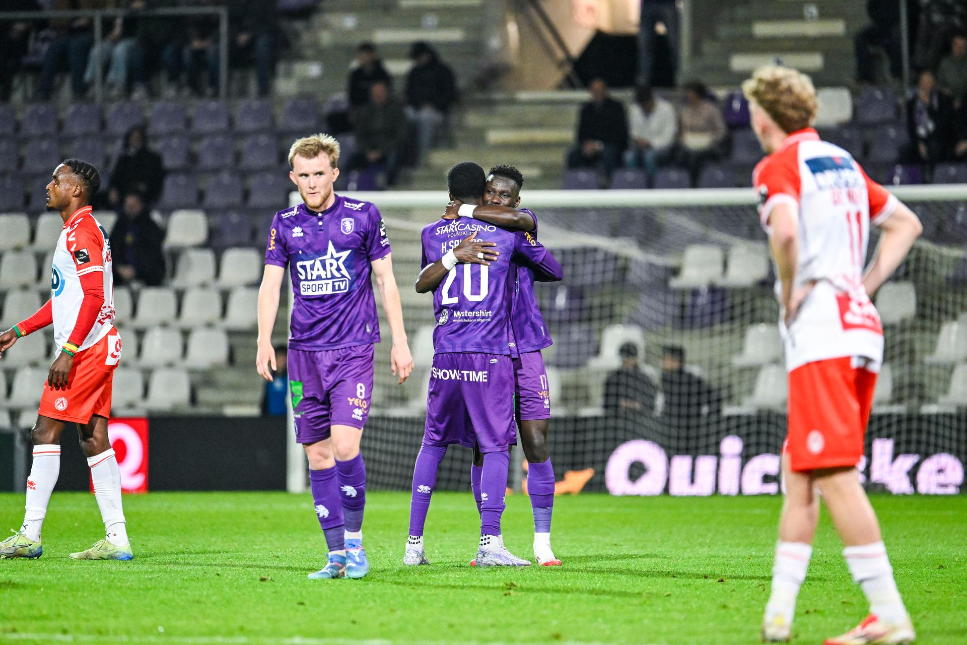 Beerschot's Marwan Al-Sahafi celebrates after scoring during a soccer match between Beerschot VA and KV Kortrijk, Friday 25 April 2025 in Kortrijk, on day 4 (out of 6) of the Relegation Play-offs of the 2024-2025 'Jupiler Pro League' first division of the Belgian championship. BELGA PHOTO TOM GOYVAERTS