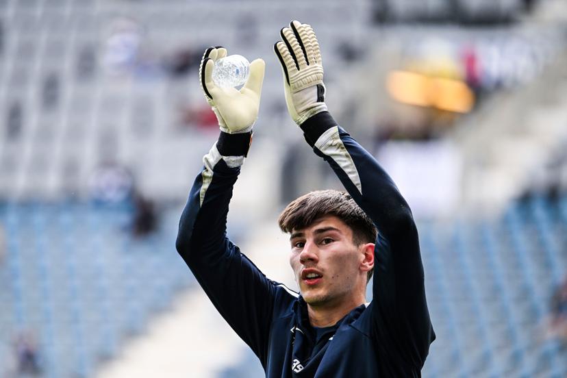 Genk's goalkeeper Mike Penders pictured before a soccer match between KAA Gent and KRC Genk, Sunday 18 May 2025 in Gent, on day 9 (out of 10) of the Champions' Play-offs of the 2024-2025 'Jupiler Pro League' first division of the Belgian championship. BELGA PHOTO TOM GOYVAERTS