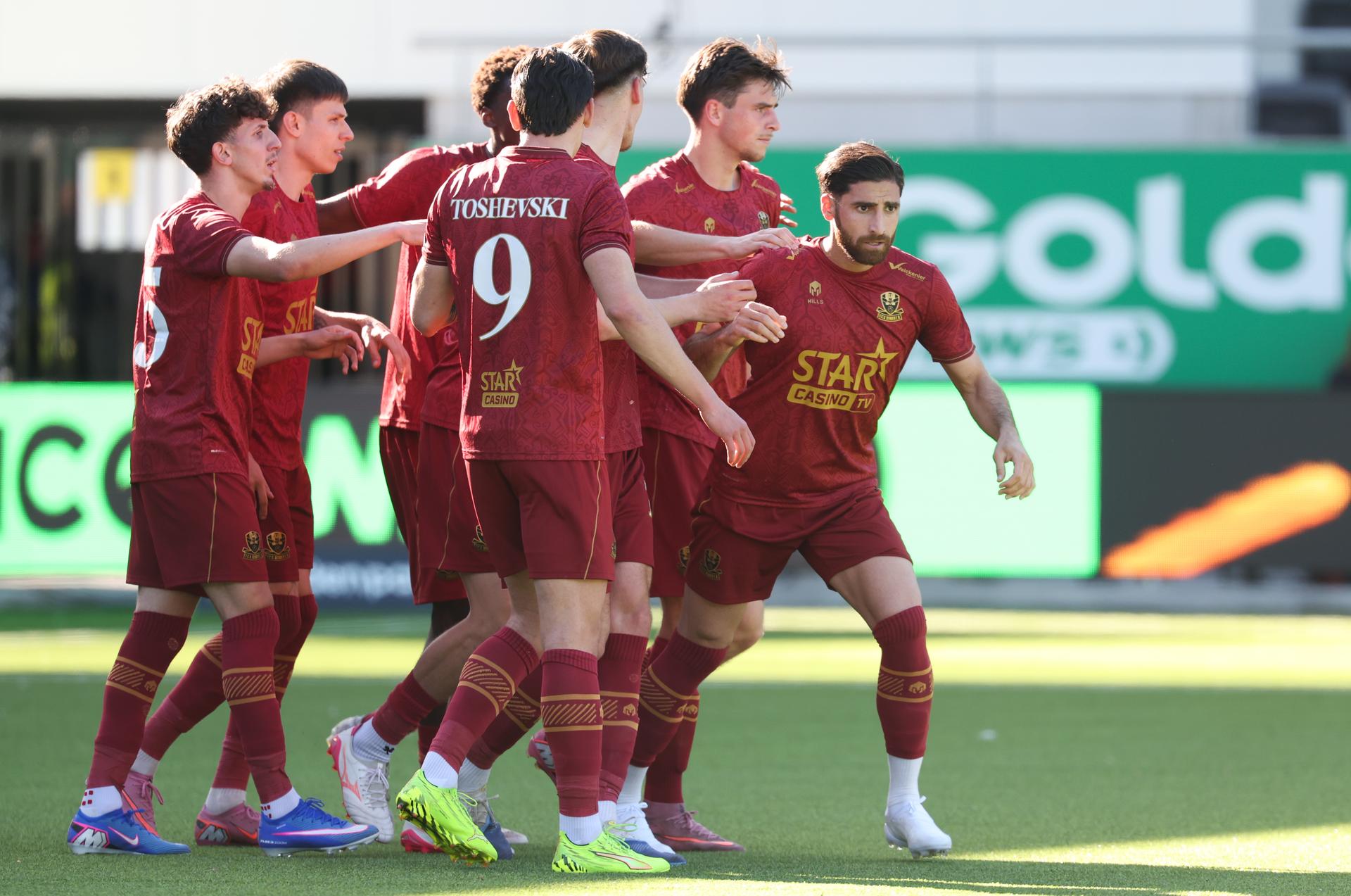 Dender's Alireza Jahanbakhsh celebrates after scoring during a soccer match between RAAL La Louviere and FCV Dender EH, Monday 06 April 2026 in La Louviere, on the first day of the Relegation Play-offs phase of the 2025-2026 'Jupiler Pro League' first division of the Belgian championship. BELGA PHOTO VIRGINIE LEFOUR