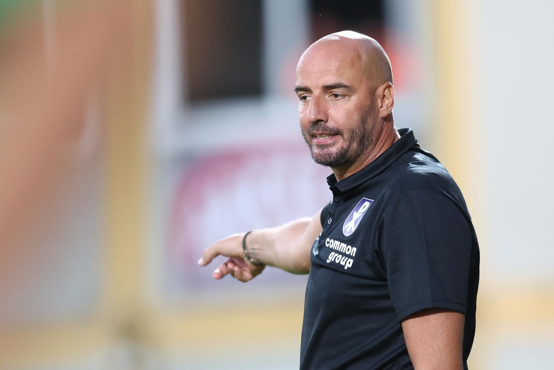 Patro Eisden's head coach Stijn Stijnen pictured during a soccer game between Royal Francs Borains and Patro Eisden Maasmechelen, Friday 15 August 2025 in Boussu, on day 2 of the 2025-2026 'Challenger Pro League' 1B second division of the Belgian championship. BELGA PHOTO BRUNO FAHY