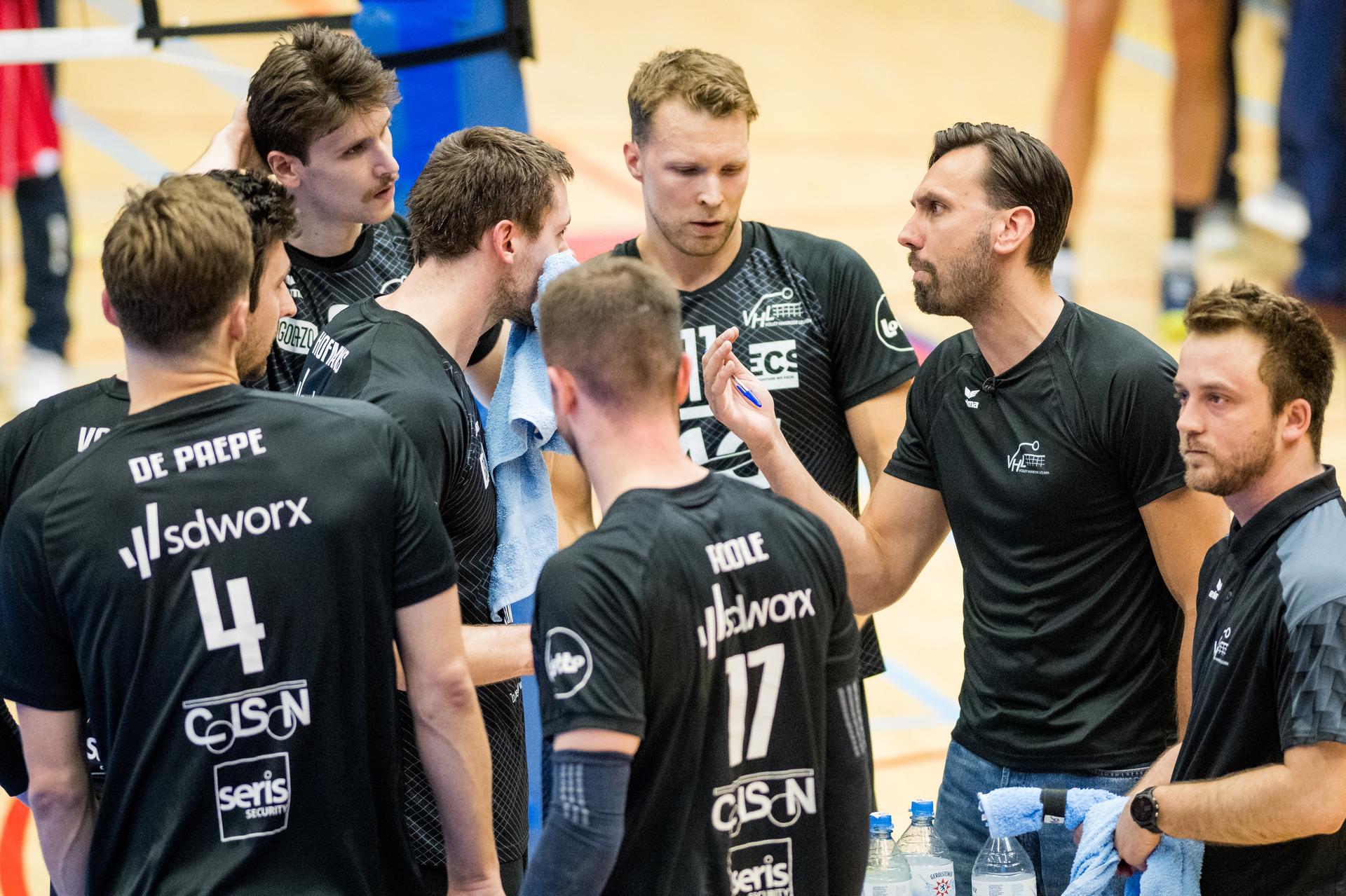 Leuven's head coach Hendrik Tuerlinckx reacts during the match between Haasrode Leuven and Roeselare, a Play-off Final (4th game, best-of-5) game in the Lotto Volley League Men, Tuesday 13 May 2025 in Leuven. BELGA PHOTO JASPER JACOBS