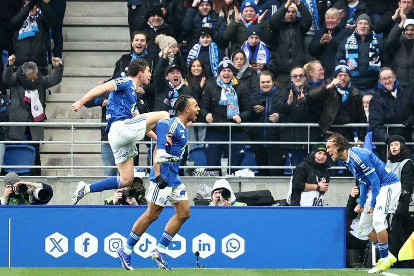 Strasbourg's Belgian midfielder #07 Diego Moreira (R) celebrates scoring his team's first goal during the French L1 football match between RC Strasbourg Alsace and FC Metz at the Stade de la Meinau in Strasbourg, eastern France, on January 18, 2026.   Frederick FLORIN / AFP