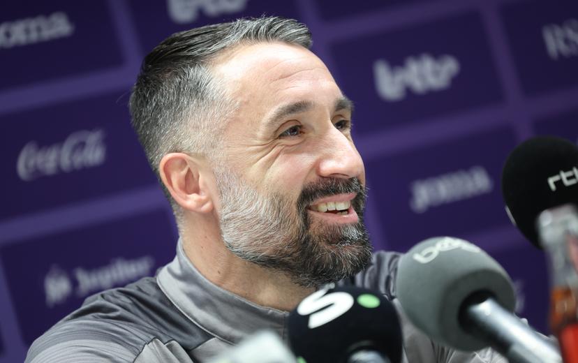 Anderlecht's interim coach Jeremy Taravel pictured during a press conference ahead of a return game between RSC Anderlecht and Royal Antwerp FC in the 1/2 final of the Croky Cup Belgian cup, Wednesday 11 February 2026 in Brussels. BELGA PHOTO VIRGINIE LEFOUR
