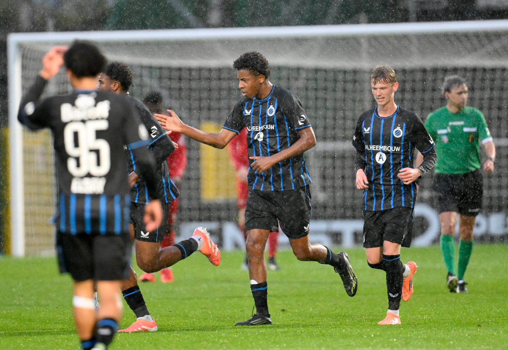 Club's Yanis Musuayi celebrates during a soccer game between Club NXT and Royal Olympic Charleroi, Saturday 25 October 2025 in Roeselare, on day 11 of the 2025-2026 'Challenger Pro League' 1B second division of the Belgian championship. BELGA PHOTO JOHN THYS