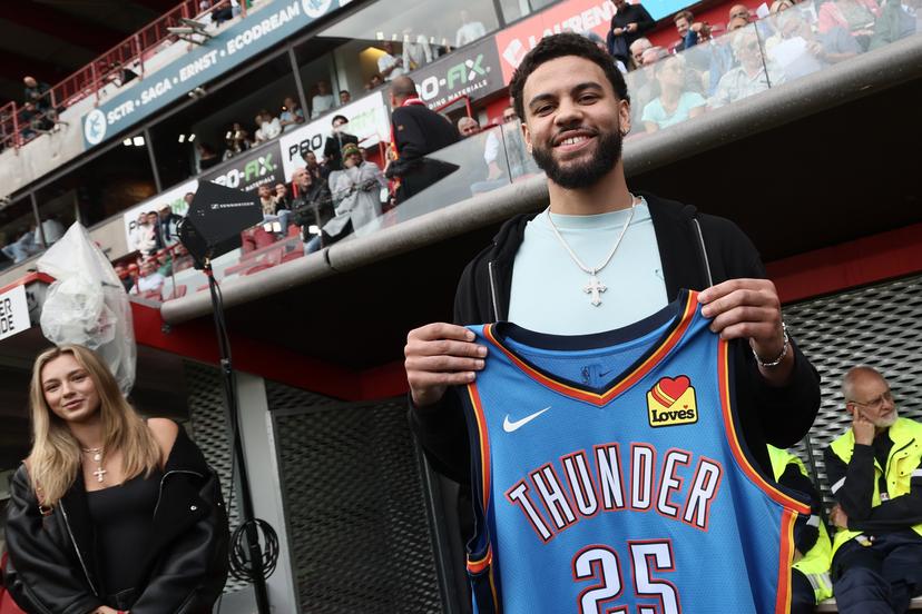 NBA Belgian basket player Ajay Mitchell pictured at the start of a soccer match between Standard de Liege and FCV Dender EH, Saturday 02 August 2025 in Liege, on day 2 of the 2025-2026 'Jupiler Pro League' first division of the Belgian championship. BELGA PHOTO BRUNO FAHY