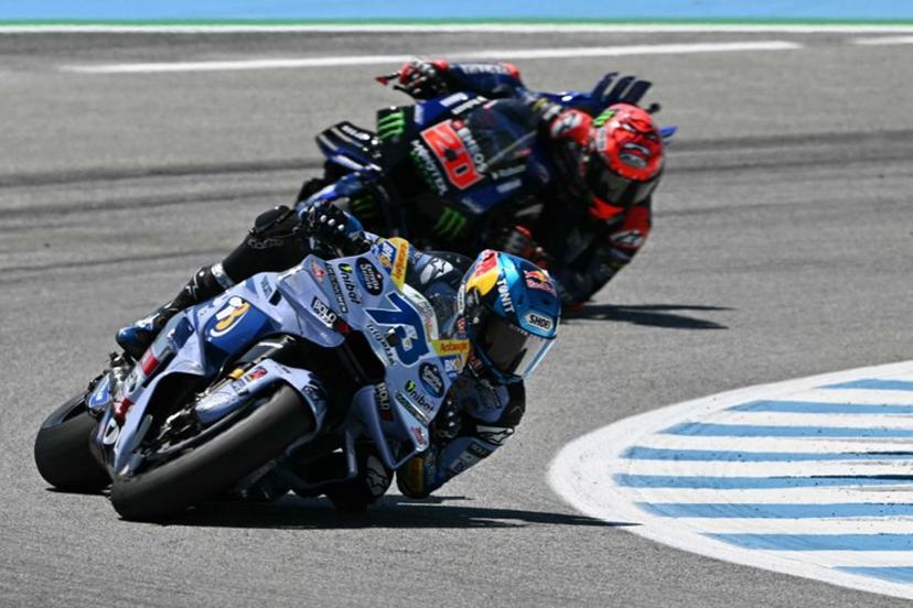Gresini Racing MotoGP's Spanish rider Alex Marquez rides ahead of Monster Energy Yamaha MotoGP's French rider Fabio Quartararo during the MotoGP Spanish Grand Prix at the Jerez racetrack in Jerez de la Frontera, on April 27, 2025.  JAVIER SORIANO / AFP