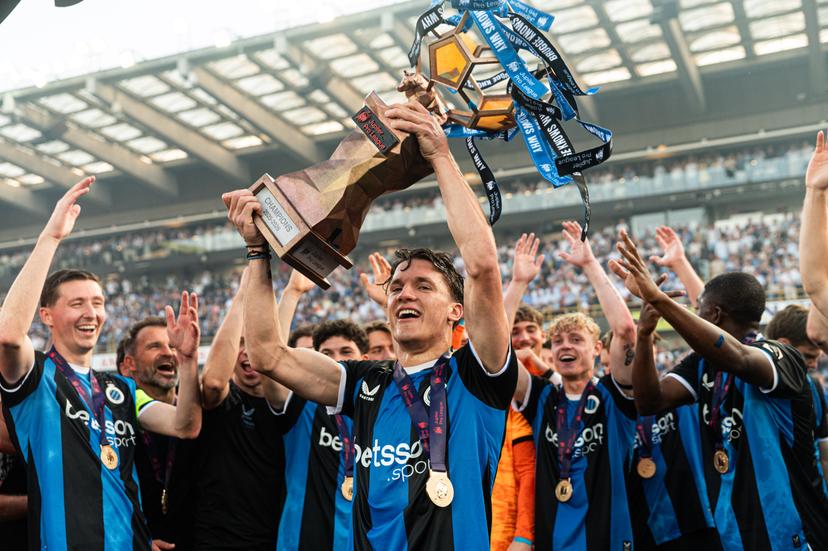 Club's Christos Tzolis and players celebrates after winning a game between Belgian soccer team Club Brugge KV and KAA Gent, Sunday 24 May 2026 in Brugge, on the last day of the Champion's Play-offs of the 2025-2026 'Jupiler Pro League' first division of the Belgian championship. BELGA PHOTO EMILE WINDAL