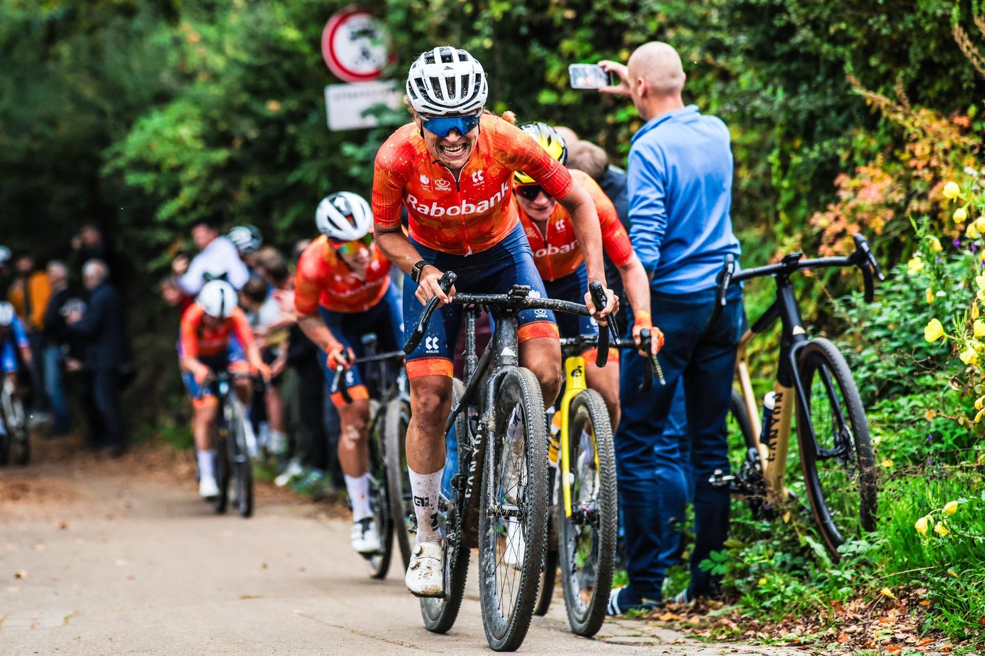 Dutch Yara Kastelijn pictured in action during the women elite race at the UCI World Gravel Championships, Saturday 11 October 2025, in Maastricht, The Netherlands. BELGA PHOTO POOL ALEX WHITEHEAD