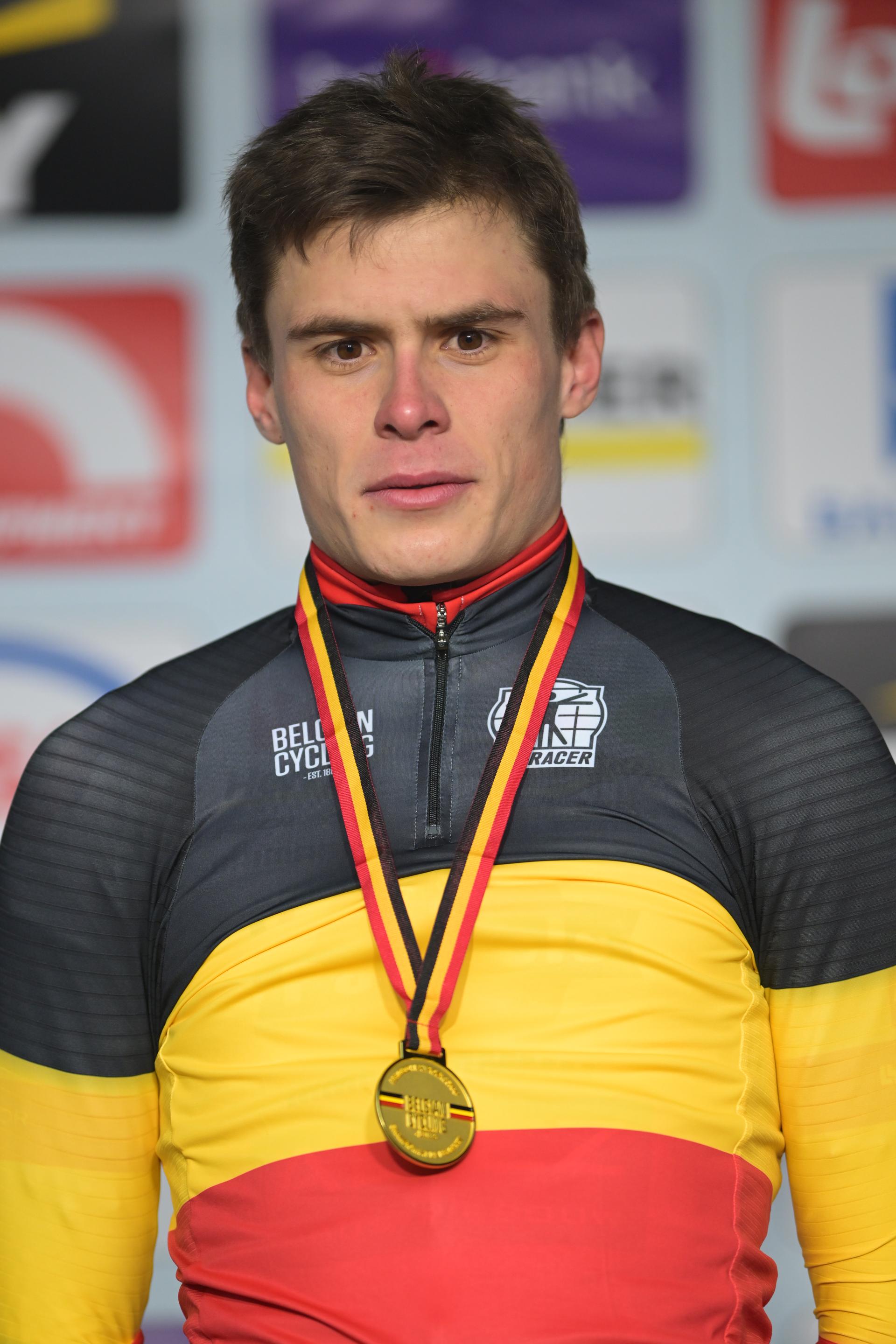 Belgian Viktor Vandenberghe celebrates on the podium after winning the Under 23 men race at the Belgian Cyclocross Championships in Beringen on Sunday 11 January 2026. BELGA PHOTO DAVID PINTENS