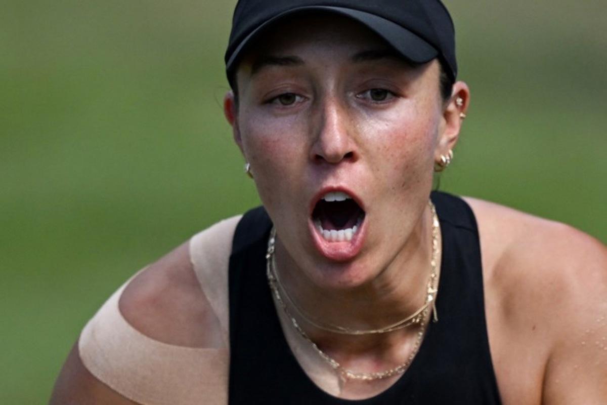 USA's Jessica Pegula celebrates winning against Poland's Iga Swiatek (not pictured) during their final match of the 2025 WTA Bad Homburg Open Tennis Tournament on June 28, 2025 in Bad Homburg, western Germany. Pegula won the match 6-4 and 7-5. Kirill KUDRYAVTSEV / AFP