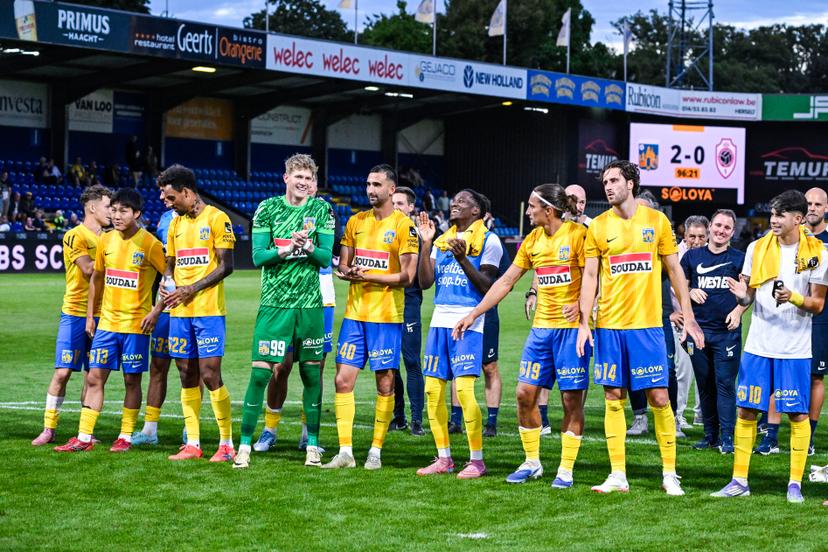 KVC Westerlo celebrate after winning a soccer match between KVC Westerlo and Royal Antwerp FC, Saturday 30 August 2025 in Westerlo, on day 6 of the 2025-2026 'Jupiler Pro League' first division of the Belgian championship. BELGA PHOTO TOM GOYVAERTS