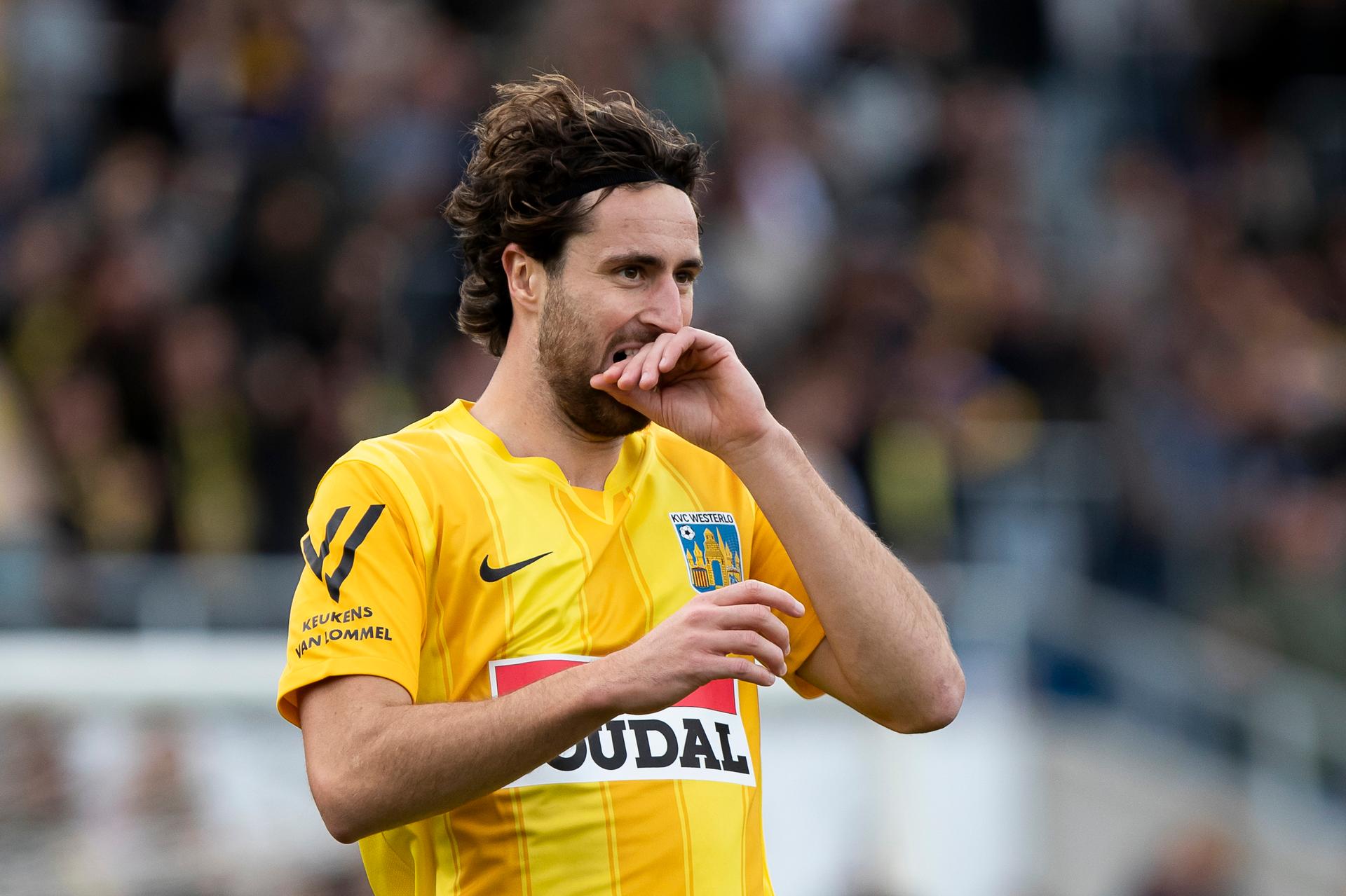 Westerlo's Kyan Vaesen looks dejected during a soccer match between KVC Westerlo and Standard de Liege, Sunday 21 September 2025 in Westerlo, on day 8 of the 2025-2026 'Jupiler Pro League' first division of the Belgian championship. BELGA PHOTO KRISTOF VAN ACCOM