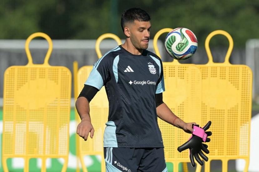 Argentina's goalkeeper #12 Geronimo Rulli takes part in a training session at the Sporting KC Stadium in Kansas City on July 8, 2026, during the 2026 World Cup tournament.  JUAN MABROMATA / AFP