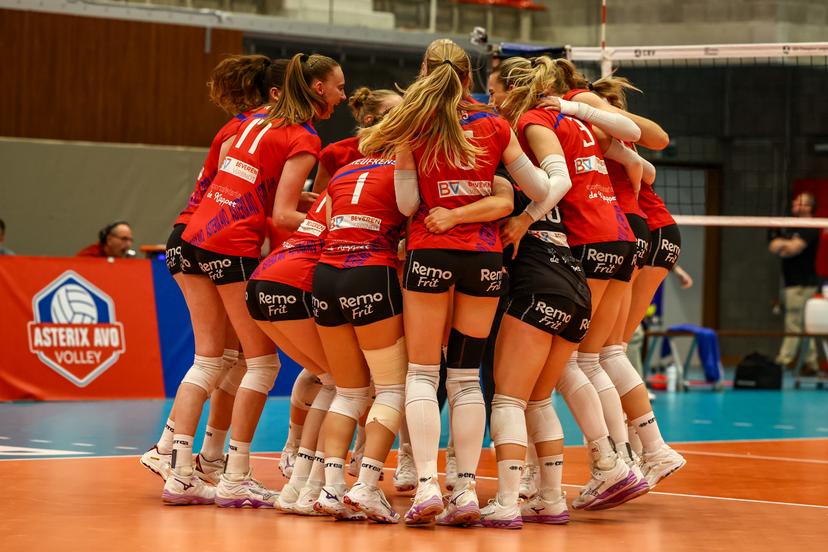 Asterix' players celebrates after winning the match between Asterix AVO Beveren and Darta Bevo Roeselare, a Play-off Final (belle, best-of-3) game in the Lotto Volley League women, Thursday 01 May 2025 in Beveren. BELGA PHOTO DAVID PINTENS