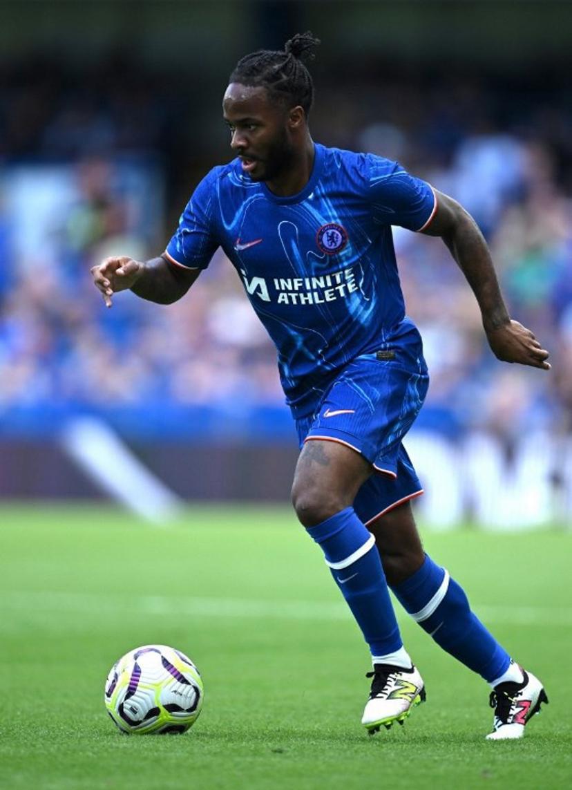 Chelsea's English midfielder #07 Raheem Sterling runs with the ball during the pre-season friendly football match between Chelsea and Inter Milan at the Stamford Bridge stadium in London on August 11, 2024.  JUSTIN TALLIS / AFP