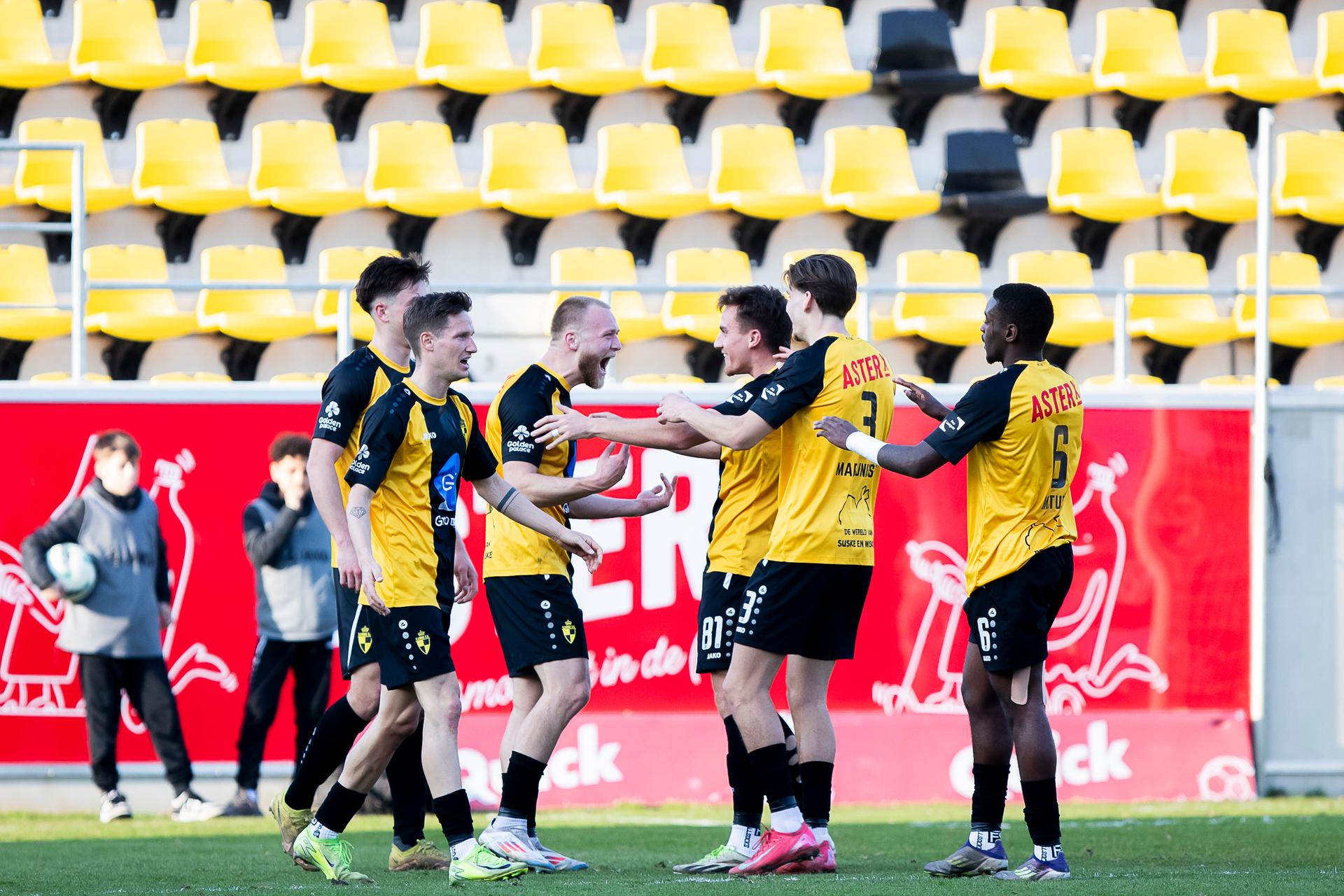 Lierse's Wout De Buyser and teammates celebrate after scoring during a soccer match between Lierse SK and RSCA Futures, Saturday 08 March 2025 in Lier, on day 25 of the 2024-2025 'Challenger Pro League' 1B second division of the Belgian championship. BELGA PHOTO KRISTOF VAN ACCOM