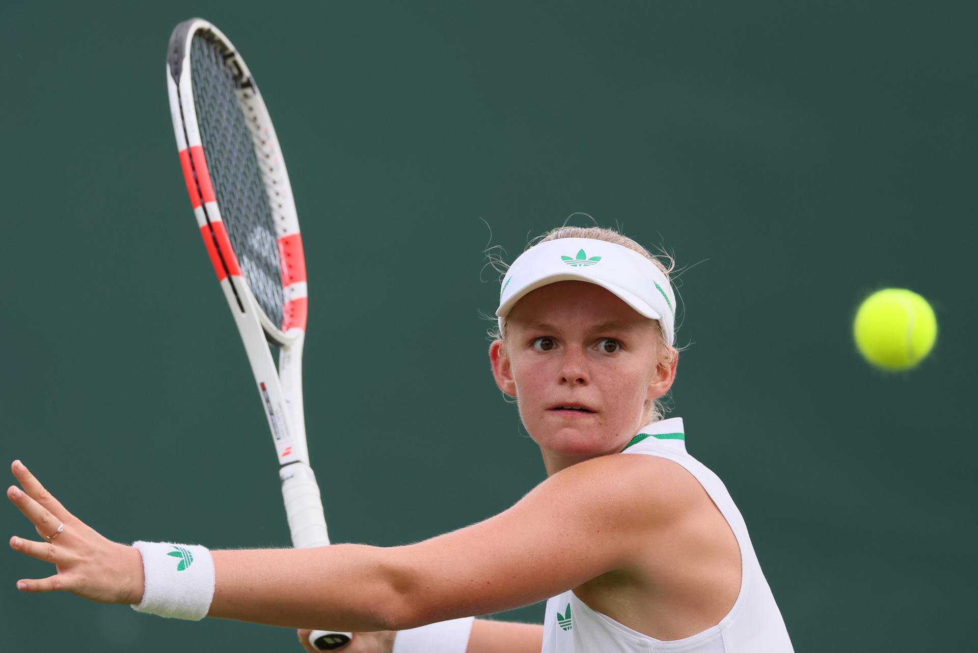 Belgian Jeline Vandromme pictured in action during a tennis match against Spanish Torner-Sensano, in the first round of the girls' singles at the 2025 Wimbledon grand slam tournament, Saturday 05 July 2025 at the All England Tennis Club, in South-West London, Britain. BELGA PHOTO BENOIT DOPPAGNE