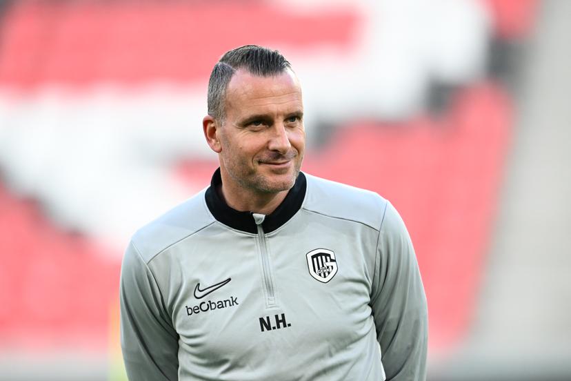 Genk's head coach Nicky Hayen pictured during a training session of Belgian soccer team KRC Genk in Freiburg im Breisgau, Germany on Wednesday 18 March 2026. The team is preparing for tomorrow's match against German Sport-Club Freiburg, the return leg of the 1/16 Finals of the UEFA Europa League tournament. Genk won the first leg 1-0. BELGA PHOTO JILL DELSAUX