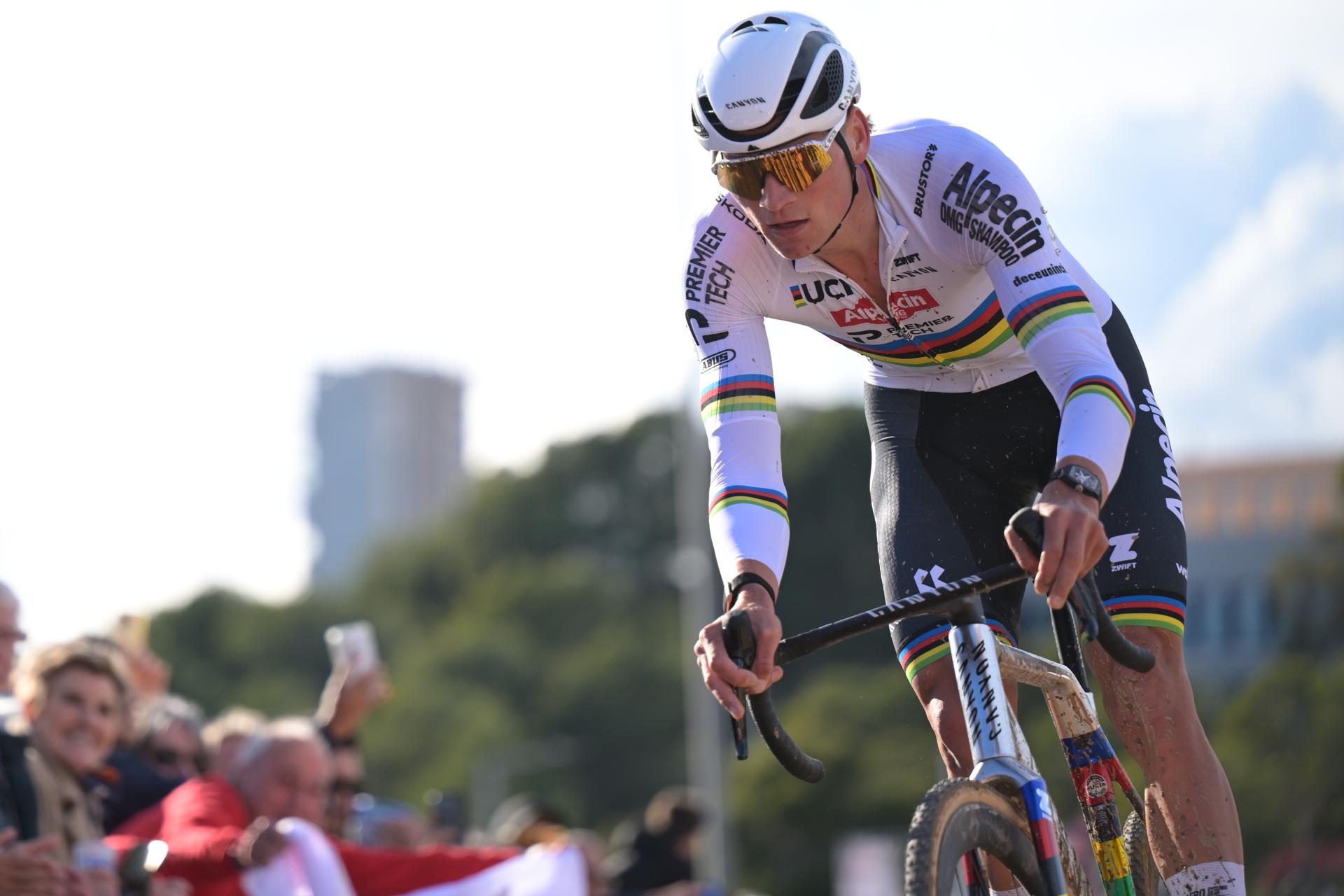 Dutch Mathieu Van Der Poel pictured in action during the Men's Elite race at the cyclocross cycling event in Benidorm, Spain, Sunday 18 January 2026, stage 10/12 in the UCI World Cup competition. BELGA PHOTO DAVID PINTENS