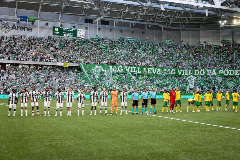 Players of Charleroi and of Hammarby in a lineup during a soccer game between Swedish soccer team Hammarby and Belgian soccer team Sporting Charleroi, in Stockholm, Wednesday 23 July 2025, in the second qualifying round (1st leg) of the 2025-2026 UEFA Europa League. BELGA PHOTO MICHAEL CAMPANELLA
