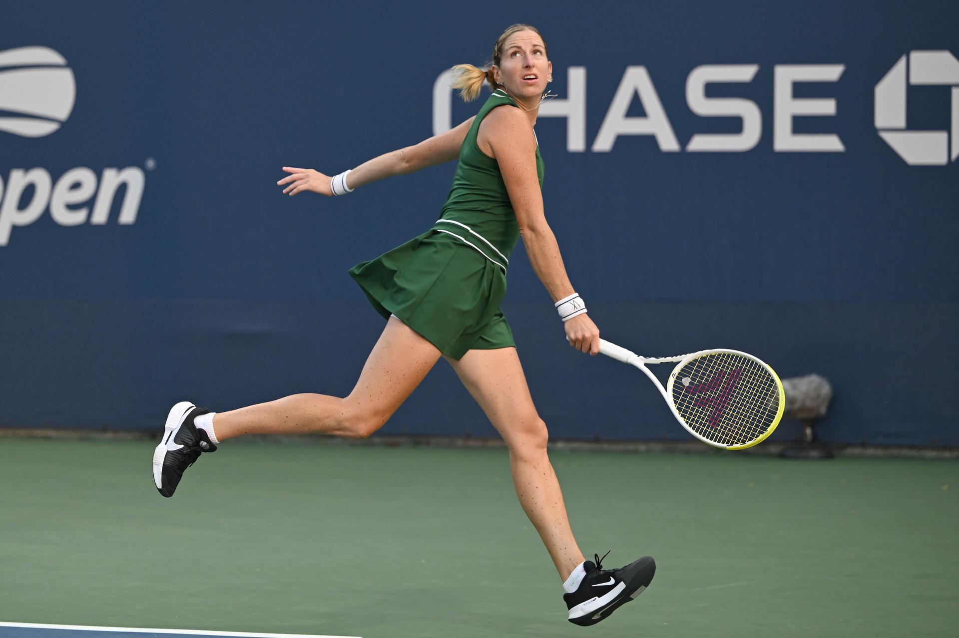Belgian Magali Kempen (green) pictured during a tennis match with Egypt Maya Sherif against US pair Jovic-Ngounoue, in the first round of the women's doubles of the 2025 US Open Grand Slam tennis tournament in New York City, USA, Thursday 28 August 2025. BELGA PHOTO TONY BEHAR