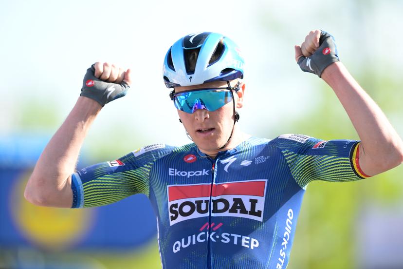 Belgian Tim Merlier of Soudal Quick-Step celebrates after winning the 'Ronde Van Limburg' one day cycling race, from Hasselt to Tongeren-Borgloon (178,4 km) on Wednesday 15 April 2026. BELGA PHOTO DAVID PINTENS