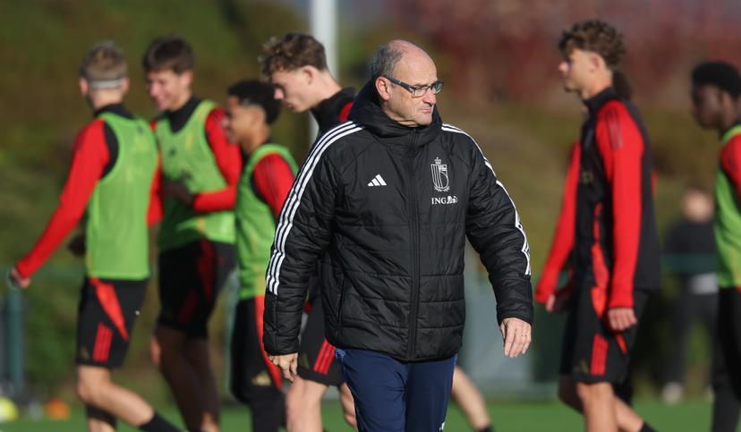 Belgium's head coach Bob Browaeys pictured during a training session of the Belgian national under 17 soccer team, at the Proximus Basecamp in Tubize, Thursday 30 October 2025. BELGA PHOTO VIRGINIE LEFOUR