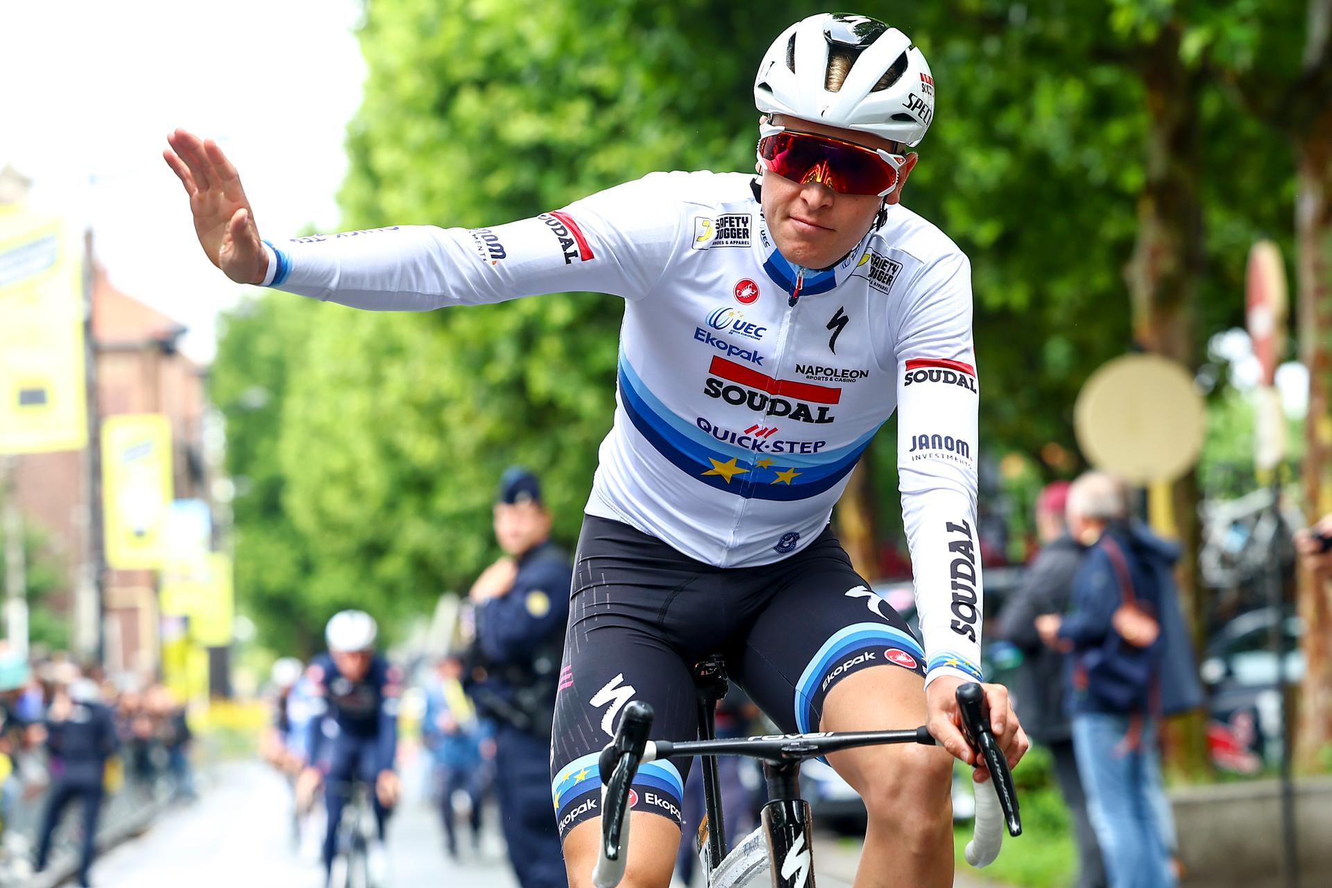 Belgian Tim Merlier of Soudal Quick-Step pictured at the start of the third stage of the 2025 Tour de France cycling, from Valenciennes to Dunkerque (178 km) on Monday 07 July 2025 in France. The 112th edition of the Tour de France starts on Saturday 5 July in Lille, France, and will finish in Paris, France on the 27th of July. BELGA PHOTO DAVID PINTENS