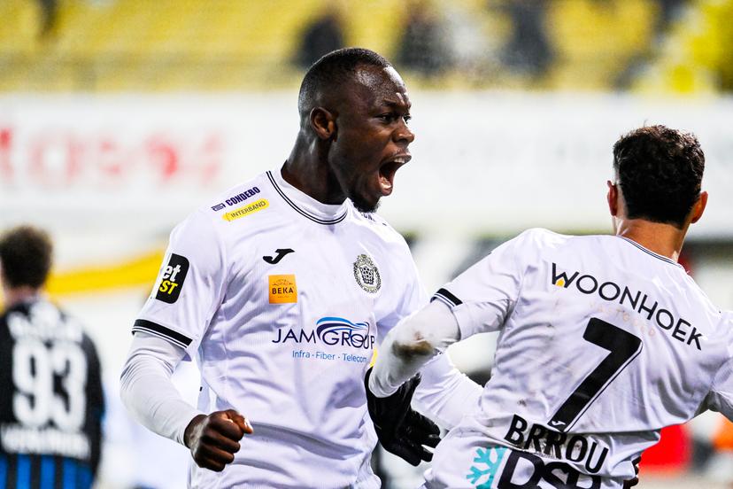 Lokeren's Mohammed Soumare and Lokeren's Anisse Brrou celebrate after scoring during a soccer game between KSC Lokeren and Club NXT, Saturday 22 November 2025 in Lokeren, on day 14 of the 2025-2026 'Challenger Pro League' 1B second division of the Belgian championship. BELGA PHOTO TOM GOYVAERTS