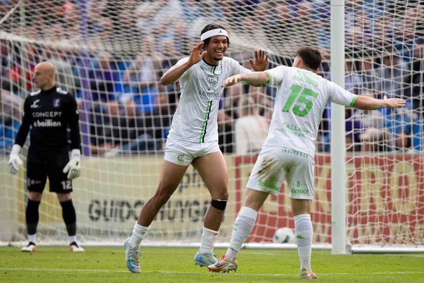 Cercle's Paris Bunner and Cercle's Gary Magnee celebrate during a soccer match between Patro Eisden Maasmechelen and Cercle Brugge, Sunday 18 May 2025 in Maasmechelen, the first leg of the Relegation Play-offs Finals of the 2024-2025 'Jupiler Pro League' Belgian championship. The winner of the meeting will qualify to play in the First Division. BELGA PHOTO KRISTOF VAN ACCOM
